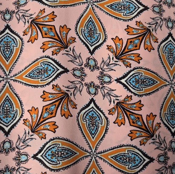 LOFT Geometric Floral V-Neck Ruffle Sleeve Top Size XS - Picture 4 of 12